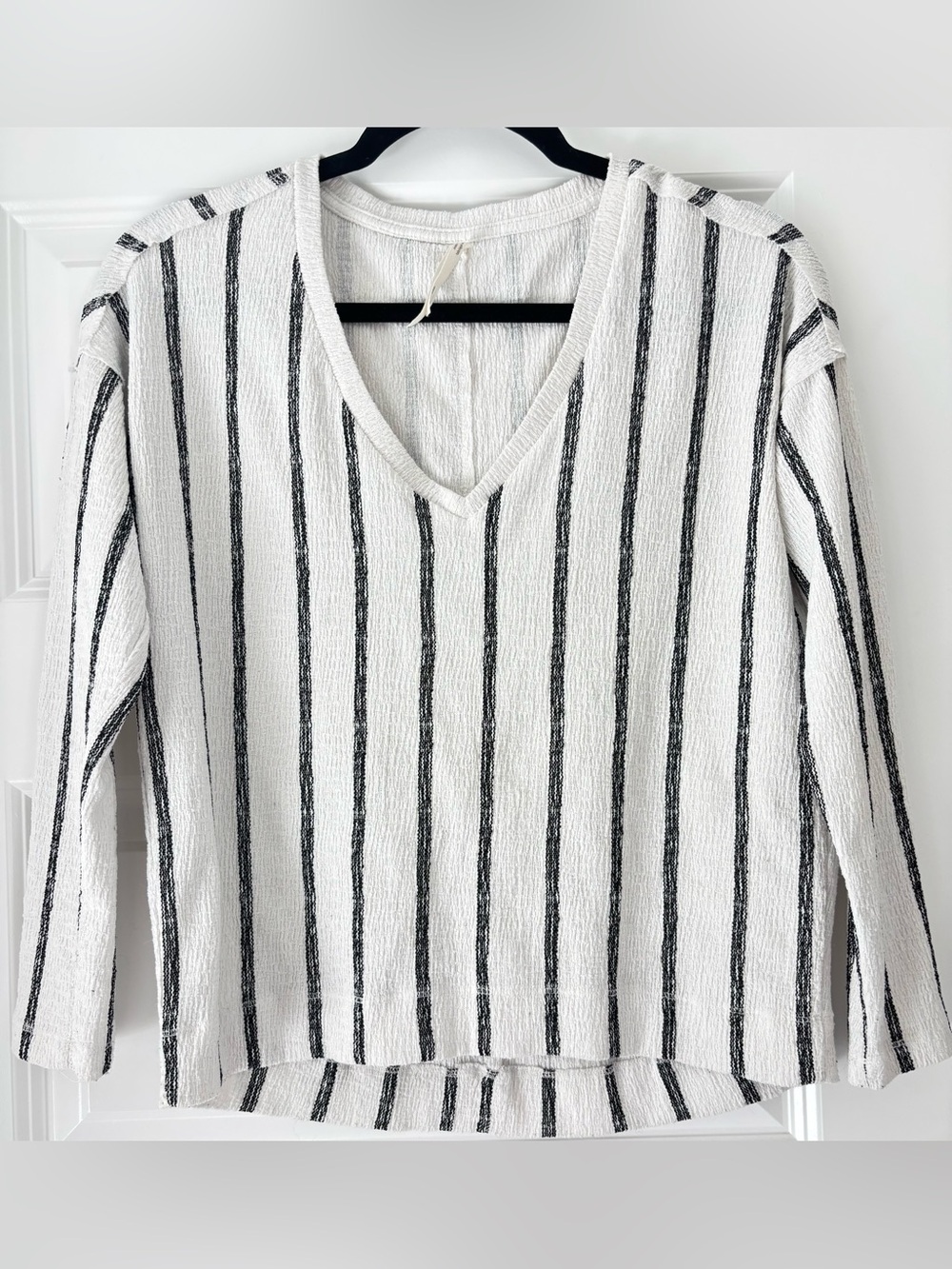 Anthropologie XSP White Black Verticle Striped Textured V-Neck Top